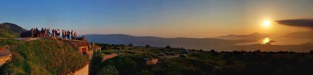 Хостелы Old Town Youth Hostel Котор-3